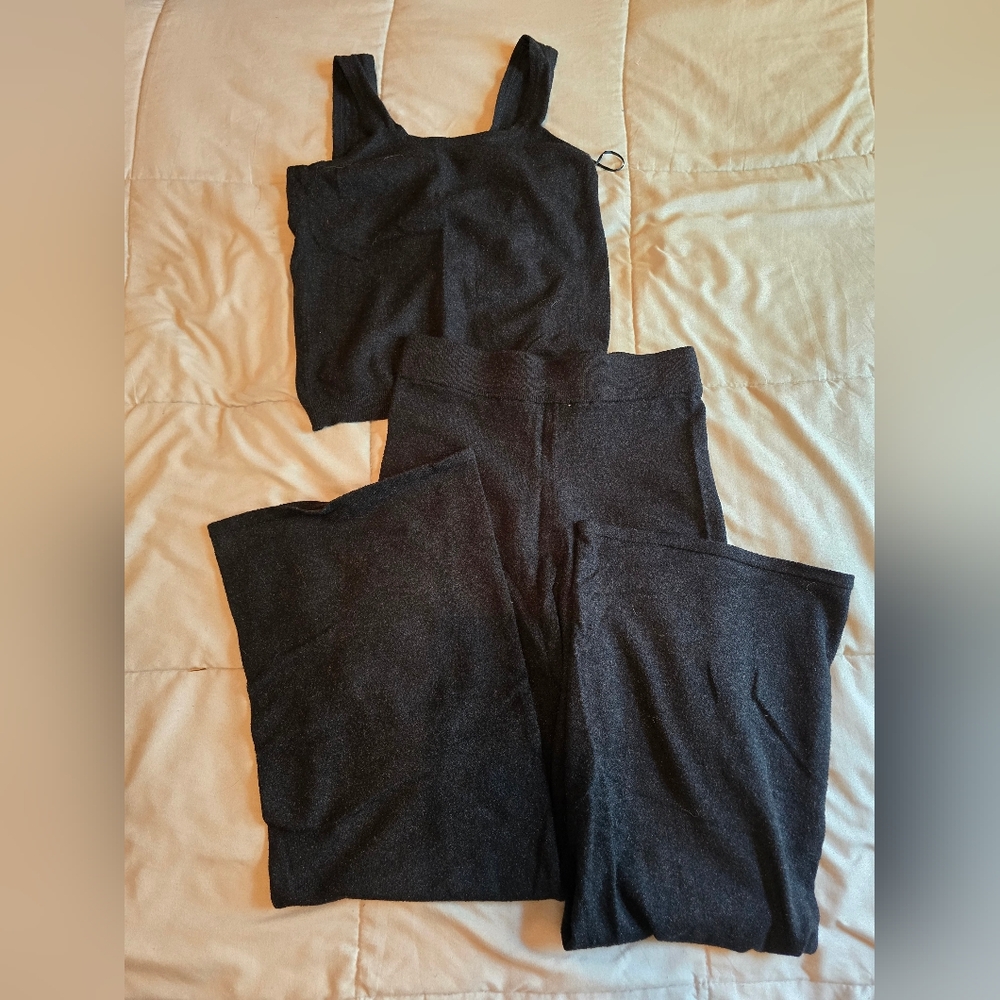 Black Two-Piece Lounge Set